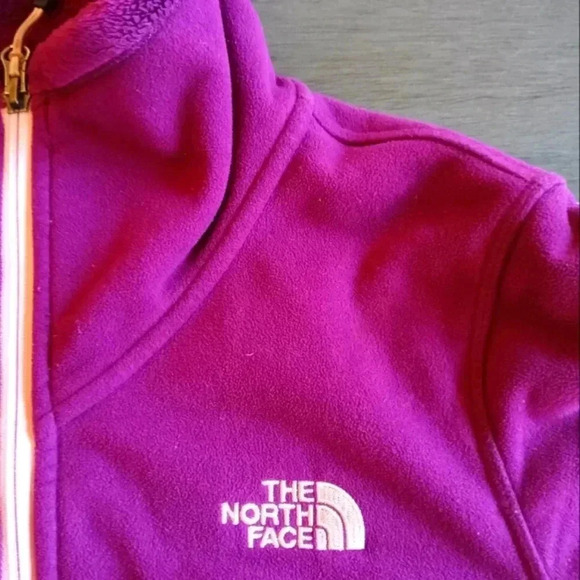 North Face Woman's Jacket Like New - Picture 2 of 4